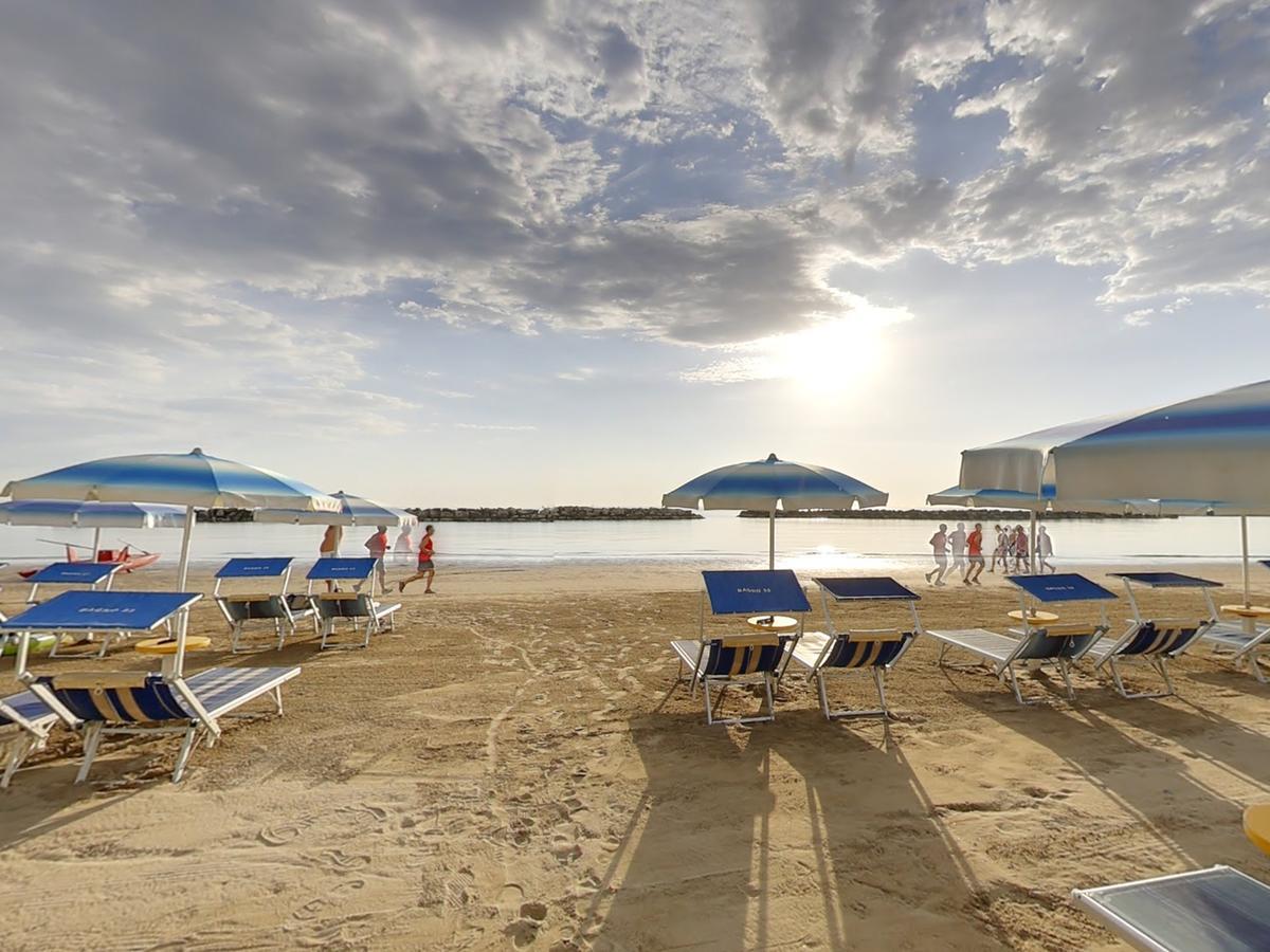 Hotel Buona Fortuna Bellaria-Igea Marina Eksteriør billede